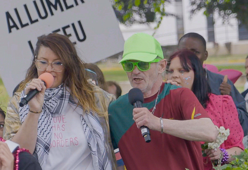 C2446.MP4_snapshot_00.57.56.675